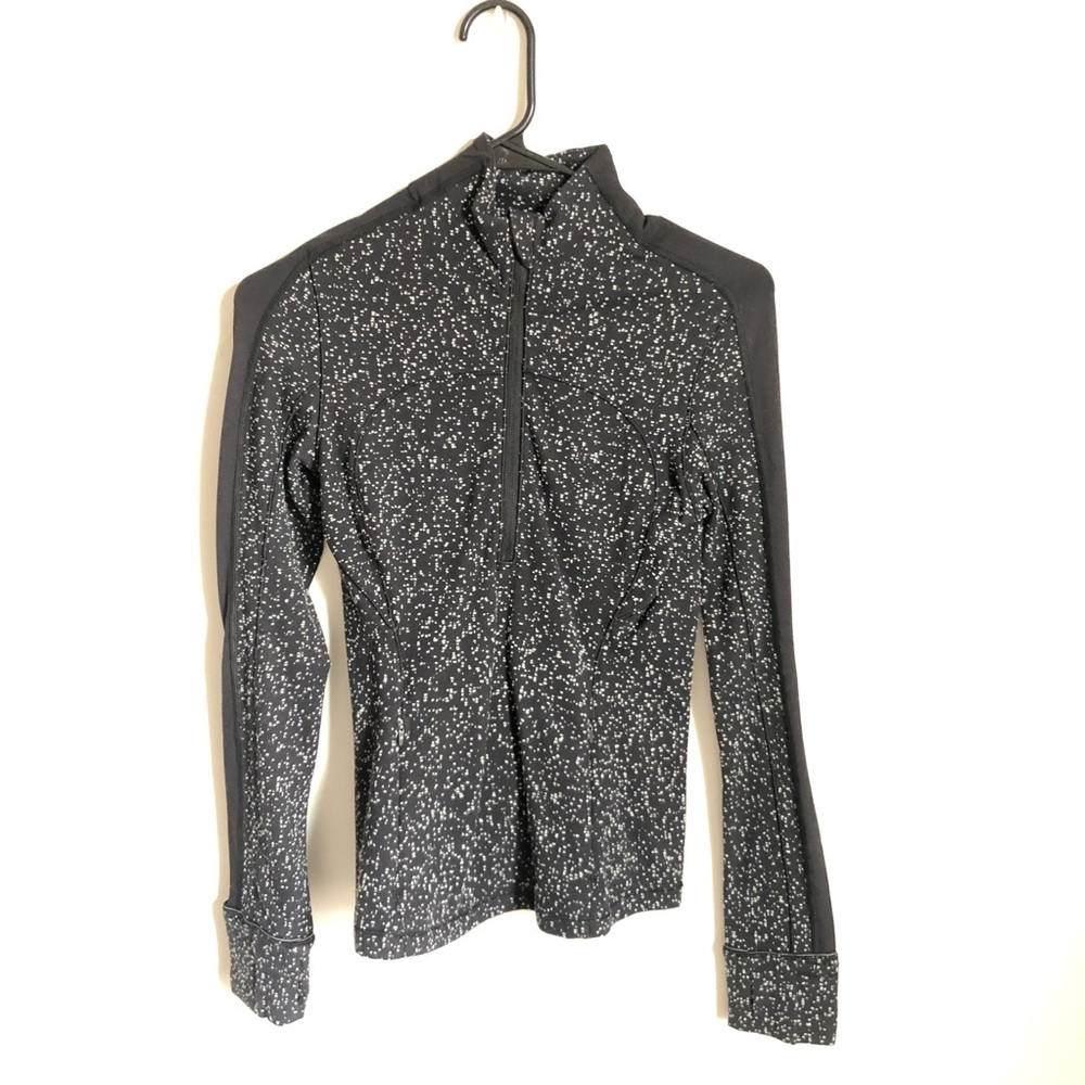 Lululemon run briskly half zip